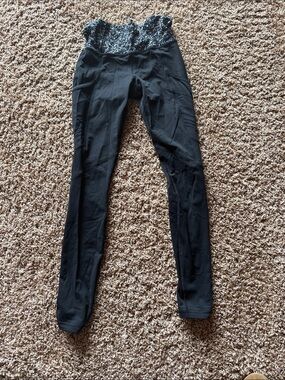 Lululemon black leggings